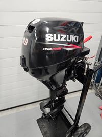 Suzuki 9.9 pk 1